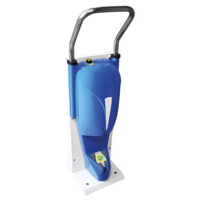 Machine mobile de désinfection des semelles et des chaussures fonctionnant sur batterie